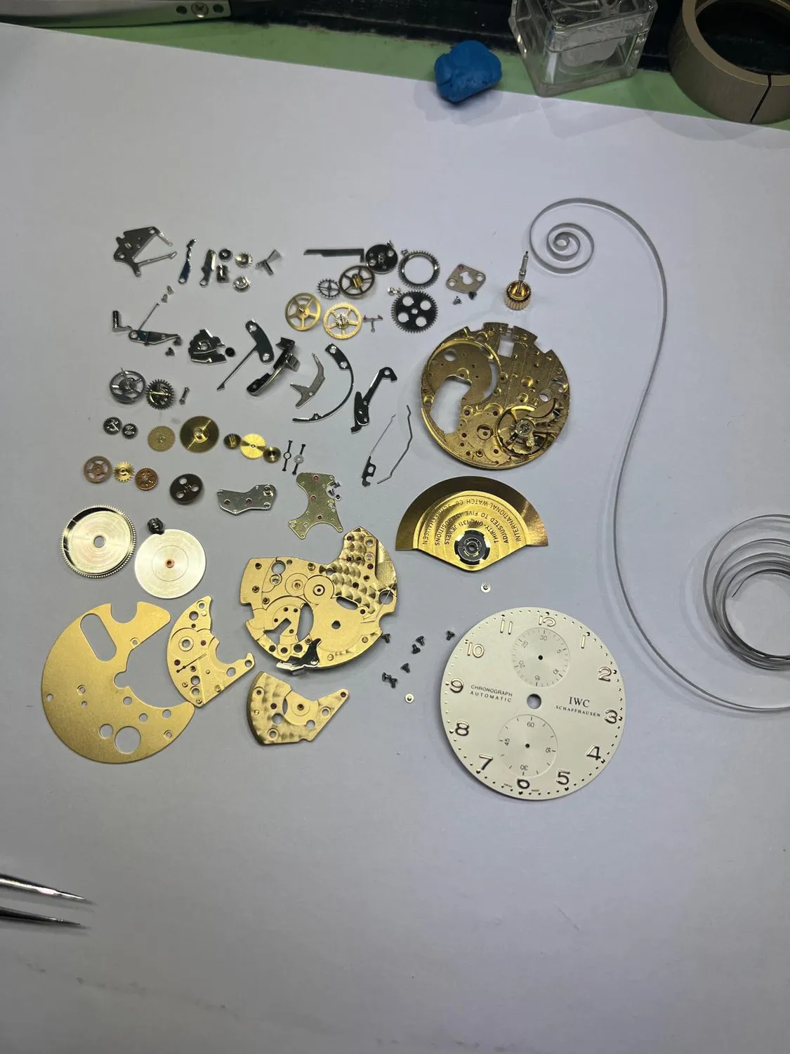 IWC Portugieser Uhrwerk, zerlegt zur Revision – Atelier Hellmüller, Eglisau