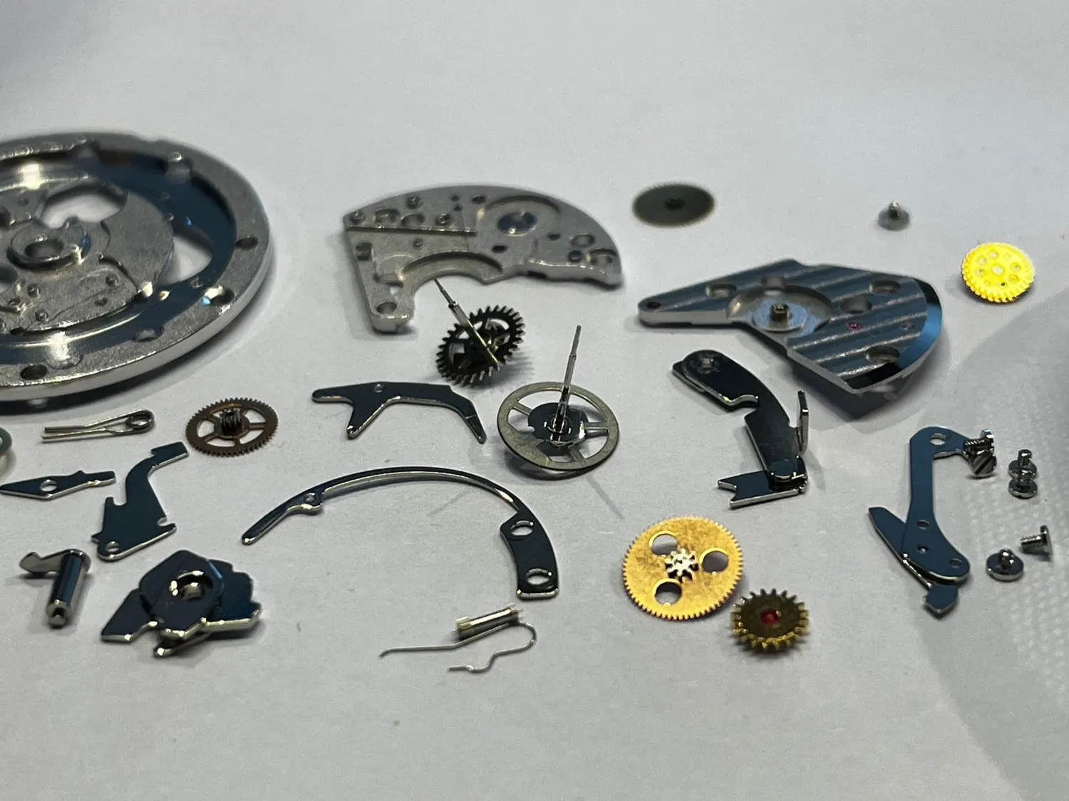 ETA/Valjoux 7750 Automatik-Chronographenwerk, zerlegt zur Revision – Atelier Hellmüller, Eglisau