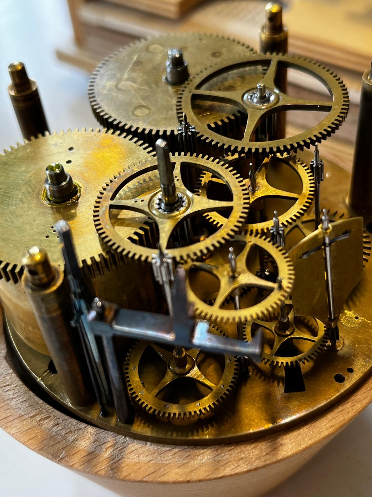 Pariser Rundwerk – Räderwerk vor der Revision