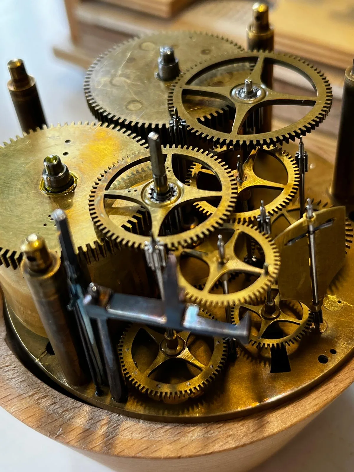 Pariser Rundwerk – Räderwerk vor der Revision